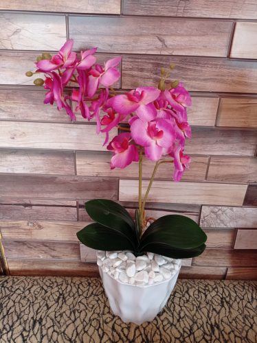 Orchidea selyemvirág műanyag kaspóban - pink